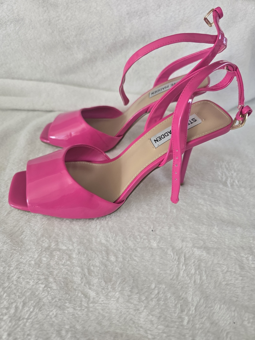 Steve Madden Women's Hot Pink Patent Ankle-Strap Sandals Size 8 - Picture 4 of 8